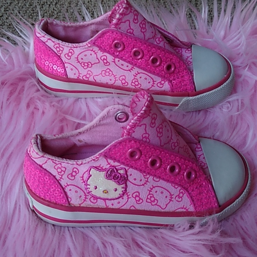 Hello Kitty Sanrio Little Girls Sneakers. Pinks & White. Sz 6M
